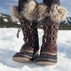 Women’s Sorel Black Brown Waterproof Winter Boots size 5